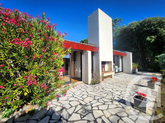 maison à vendre - 8 pièces - 170.2 m2 - VENDAYS MONTALIVET - 33 - AQUITAINE - Century 21 Les Pins De L'Océan