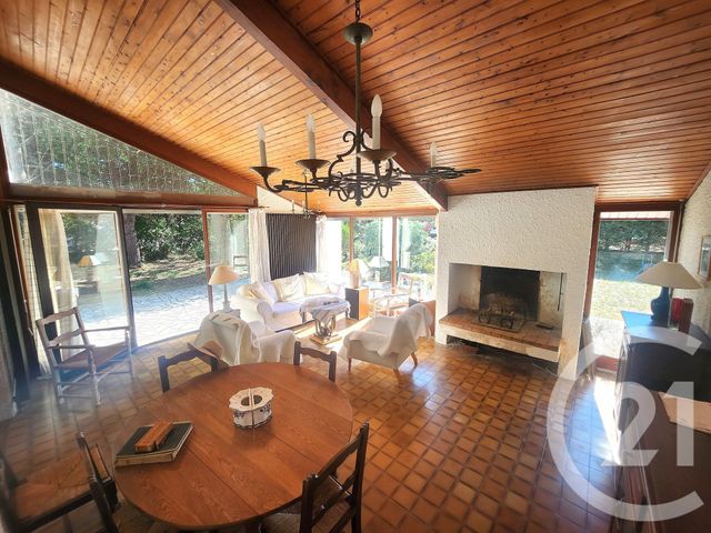 maison à vendre - 8 pièces - 170.2 m2 - VENDAYS MONTALIVET - 33 - AQUITAINE - Century 21 Les Pins De L'Océan