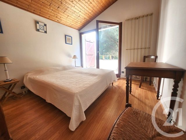 maison à vendre - 8 pièces - 170.2 m2 - VENDAYS MONTALIVET - 33 - AQUITAINE - Century 21 Les Pins De L'Océan