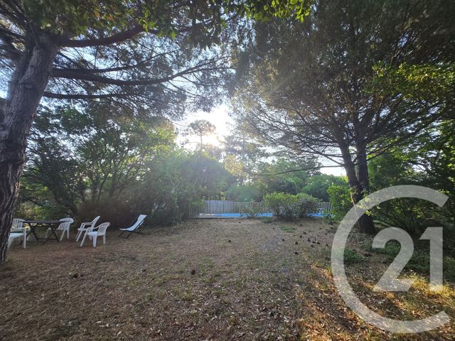 terrain à vendre - 550.0 m2 - VENDAYS MONTALIVET - 33 - AQUITAINE - Century 21 Les Pins De L'Océan