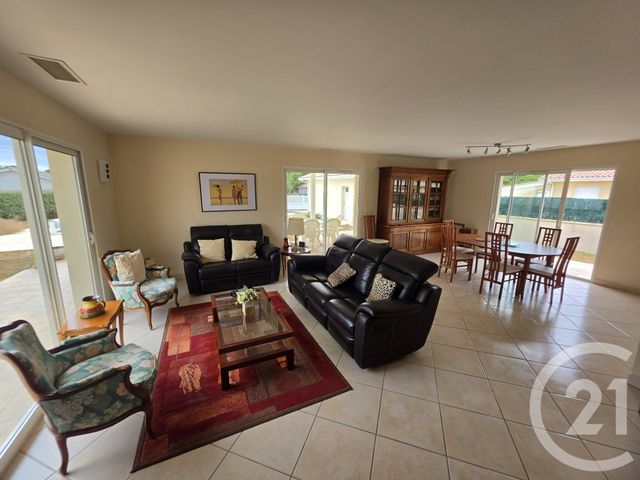 maison à vendre - 6 pièces - 151.55 m2 - VENDAYS MONTALIVET - 33 - AQUITAINE - Century 21 Les Pins De L'Océan
