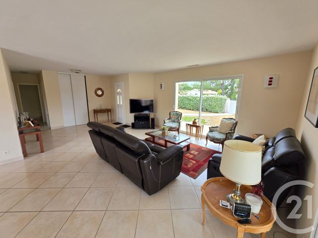 maison à vendre - 6 pièces - 151.55 m2 - VENDAYS MONTALIVET - 33 - AQUITAINE - Century 21 Les Pins De L'Océan