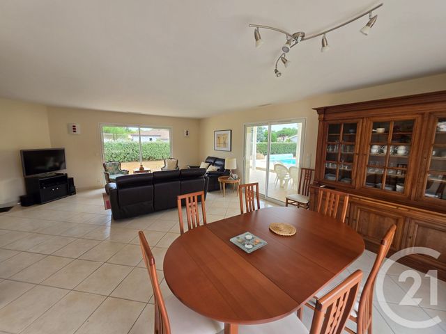 maison à vendre - 6 pièces - 151.55 m2 - VENDAYS MONTALIVET - 33 - AQUITAINE - Century 21 Les Pins De L'Océan