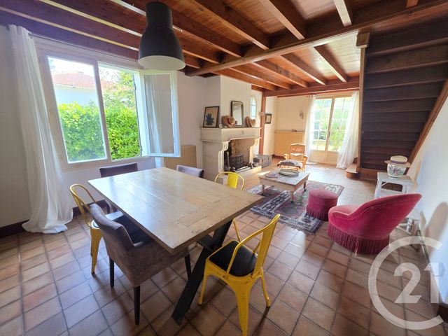 maison à vendre - 7 pièces - 171.43 m2 - VENDAYS MONTALIVET - 33 - AQUITAINE - Century 21 Les Pins De L'Océan